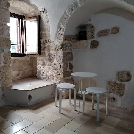 Elda Lägenhet Ostuni